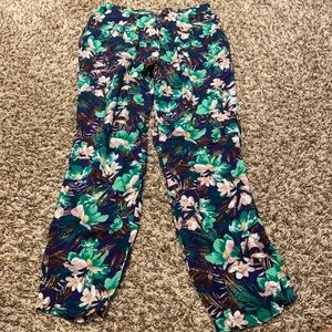 Flower print pants size xs!!